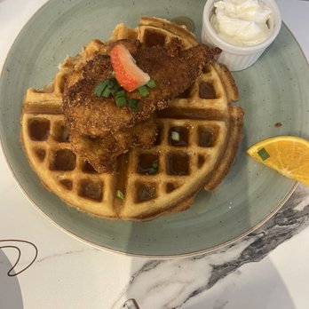 Siempre Restaurant - Chicken and Waffles - Breakfast & Brunch Near Me - Toronto, Ontario Siempre Restaurant - Chicken and Waffles - Breakfast & Brunch Near Me - Toronto, Ontario