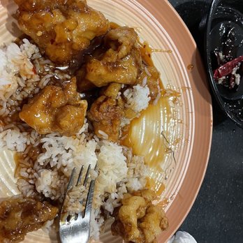 Hong Kong Ruby - General Tso's Chicken - Chinese Near Me - Harrisburg, Pennsylvania