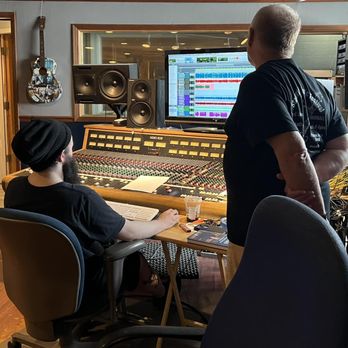 Red Ridge Entertainment - Music Production Services Near Me - Nashville, Tennessee Red Ridge Entertainment - Music Production Services Near Me - Nashville, Tennessee