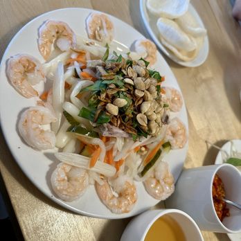 YEN Viet Kitchen - Goi Ngo Sen Tom (4 stars) - Vietnamese Near Me - Las Vegas, Nevada YEN Viet Kitchen - Goi Ngo Sen Tom (4 stars) - Vietnamese Near Me - Las Vegas, Nevada