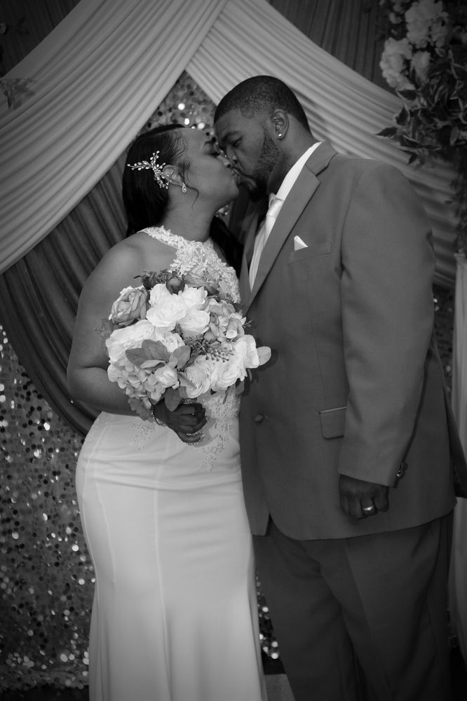 MIKEOGRAPHY Updated June 2024 24 Photos East Chicago, Indiana Event Photography Phone