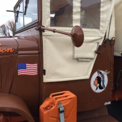 Indian Saloon - Le GMC