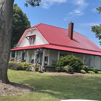America’s Best Gutter - Black 6" gutters and downspouts under a red tin roof on an old farmhouse. This is the vibe. - Gutter Services Near Me America’s Best Gutter - Black 6" gutters and downspouts under a red tin roof on an old farmhouse. This is the vibe. - Gutter Services Near Me