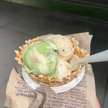 Jeni's Splendid Ice Creams - Matchapolitan, Salted Peanut Butter with Chocolate Flecks, waffle bowl - Ice Cream & Frozen Yogurt Near Me - Chicago, Illinois