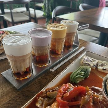 Madres Brunch - Breakfast & Brunch Near Me - Bellflower, California