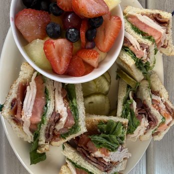 Skillet'z Cafe - Club Sandwich - Breakfast & Brunch Near Me - Fremont, California Skillet'z Cafe - Club Sandwich - Breakfast & Brunch Near Me - Fremont, California