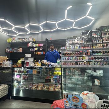 Smoke & Go - Vape Shops Near Me - Warren, Michigan Smoke & Go - Vape Shops Near Me - Warren, Michigan