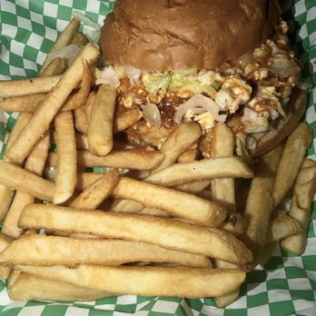 5-8 Club - Buffalo Chicken Juicy AMAZINGGGG - Burgers Near Me - Minneapolis, Minnesota