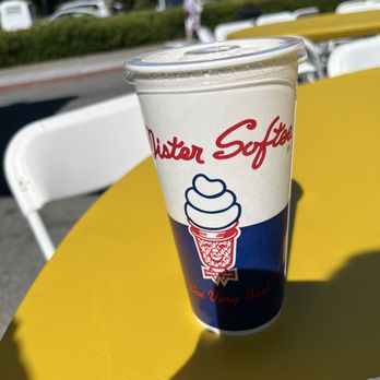 Mister Softee NorCal - Soda float - Ice Cream & Frozen Yogurt Near Me Mister Softee NorCal - Soda float - Ice Cream & Frozen Yogurt Near Me