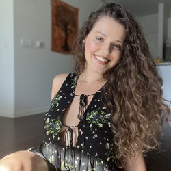 Polina Daniell Astrology - The owner and founder, Polina Tsukerman