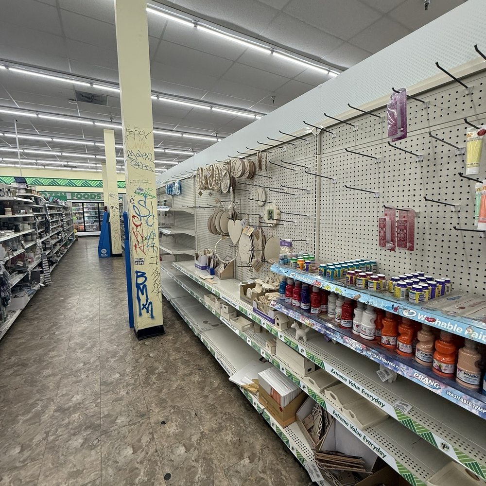 Dollar Tree - Again, sloppy and empty - Discount Store Near Me - Fullerton, California Dollar Tree - Again, sloppy and empty - Discount Store Near Me - Fullerton, California