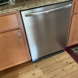 Kahians Appliance - Nicely installed dishwasher