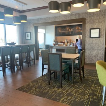 Hampton Inn Keokuk - Hotels Near Me - Keokuk, Iowa