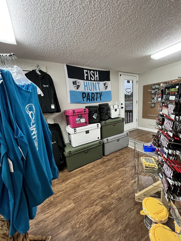 HOOKS ‘N’ HORNS OUTFITTERS Updated October 2024 11 Photos 4159