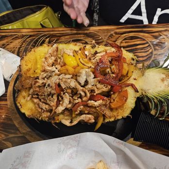 Palacio Maya Mexican Restaurant - Pineapple Fajitas - Mexican Near Me - Lenexa, Kansas