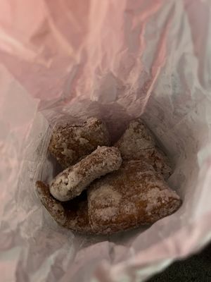 Beignets Expressed by null