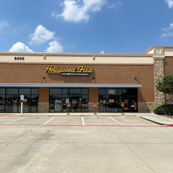 Hollywood Feed - Pet Groomers Near Me - Bartonville, Texas