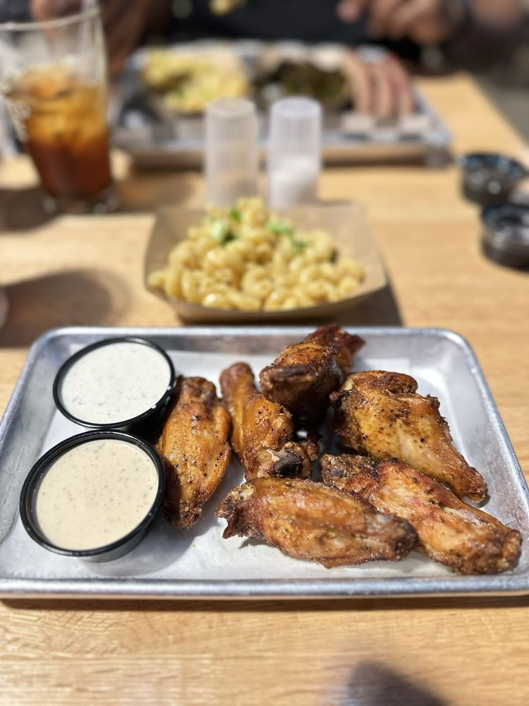 Warped Wing Brewery & Smokery - Huber Heights