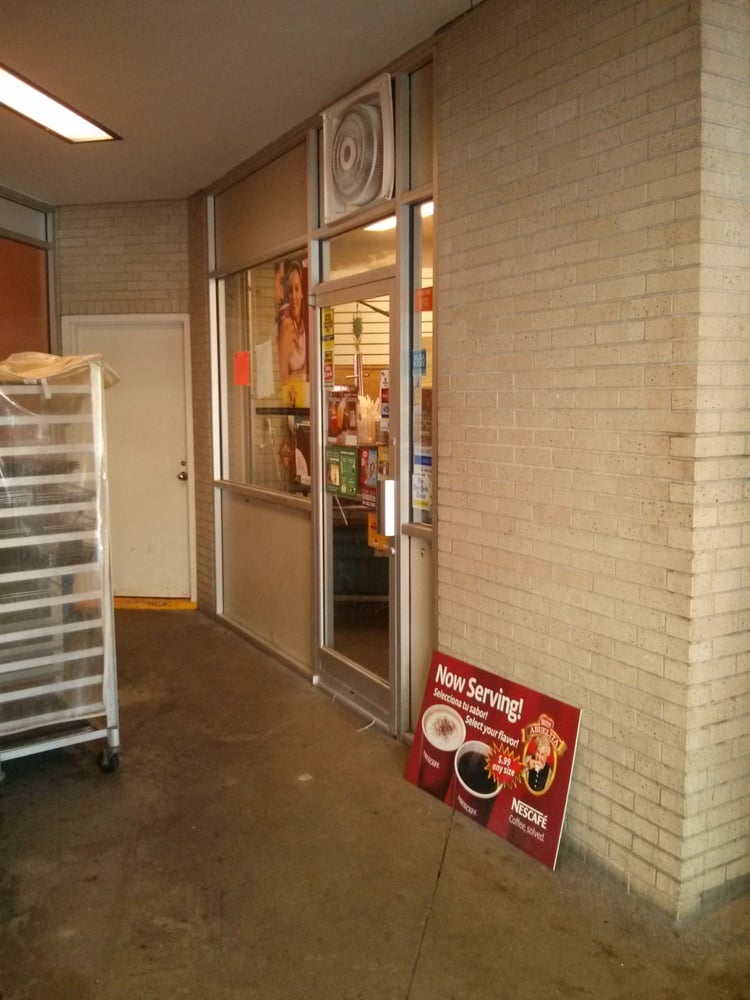 Loyola Food Mart Logo