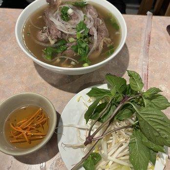 Pho Pasteur - Pho Bo Vien - Vietnamese Near Me - Boston, Massachusetts
