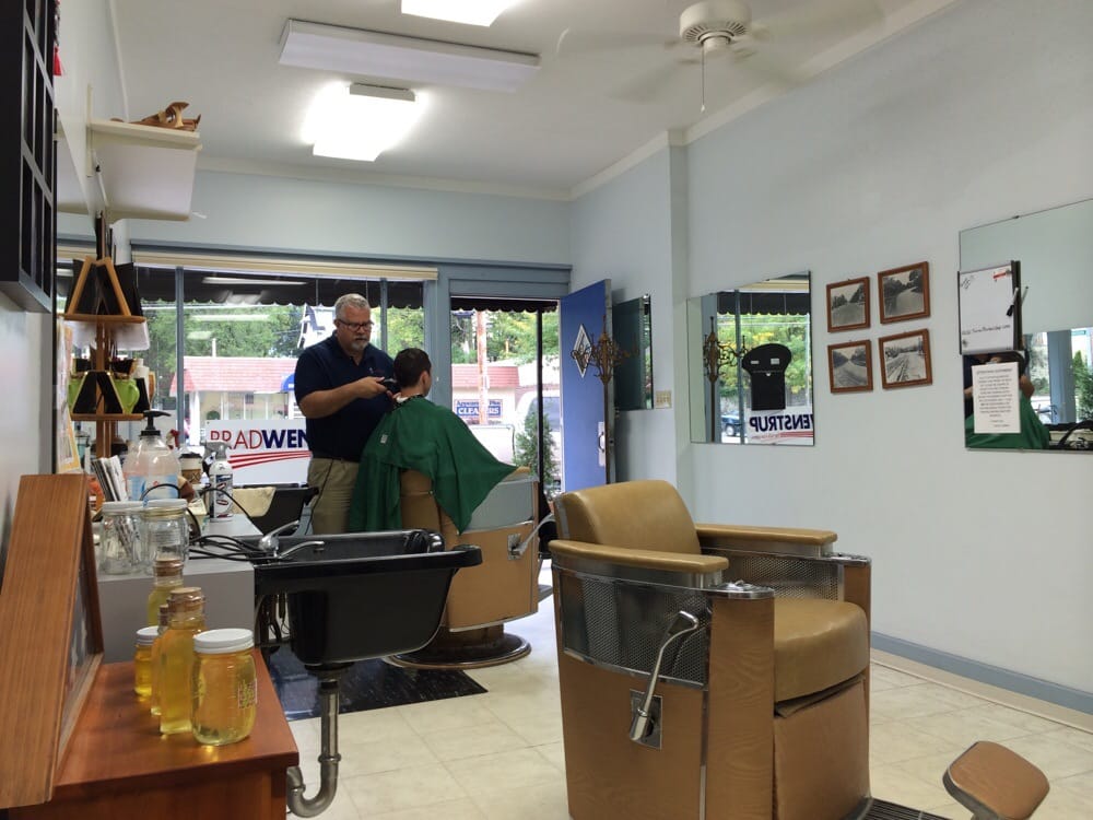 TURNER BARBER SHOP Updated September 2024 12 Reviews 3508 Erie
