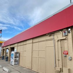 Flag's West Truck Stop - Exterior