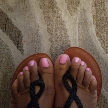 Hollywood Salon Spa - Pedicure done by Vu - Nail Salons Near Me - Houston, Texas