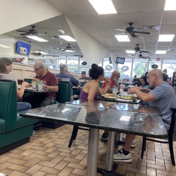 Bagelmania Restaurant - Inside of restaurant - Bagels Near Me - Sunrise, Florida