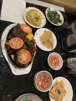 Lims Lounge & Restaurant 