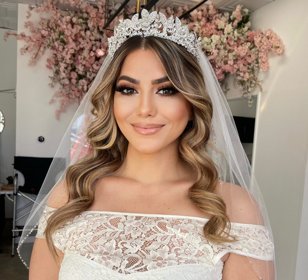 Granada Hair & Makeup Logo