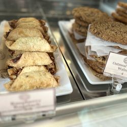 The Well-Bred Bakery & Cafe - Oatmeal Organic Walnut Raisin