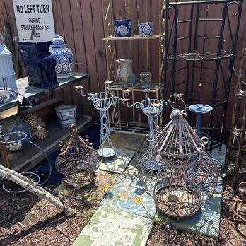 Back In Time Antiques - Used, Vintage & Consignment Near Me - Redlands, California