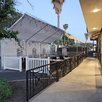 Pho 24 - Outside seating - Vietnamese Near Me - San Jose, California