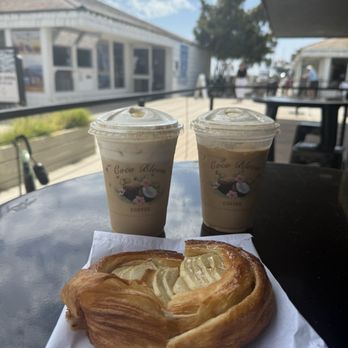 Coco Bloom Coffee - Apple danish and pumpkin lattes 10/10 - Coffee & Tea Near Me - Dana Point, California