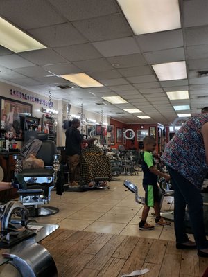 Boyz 2 Men Barbershop