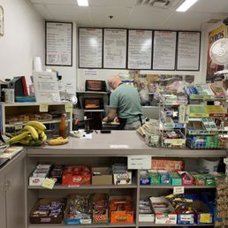 There's Fred making my kickass sandwich. There's Fred making my kickass sandwich.