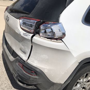 Classic Collision - Before repair - Auto Glass Services Near Me - Live Oak, Texas