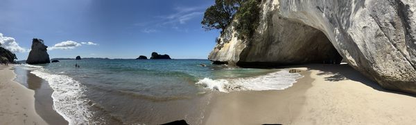 Cathedral Cove Beach by null