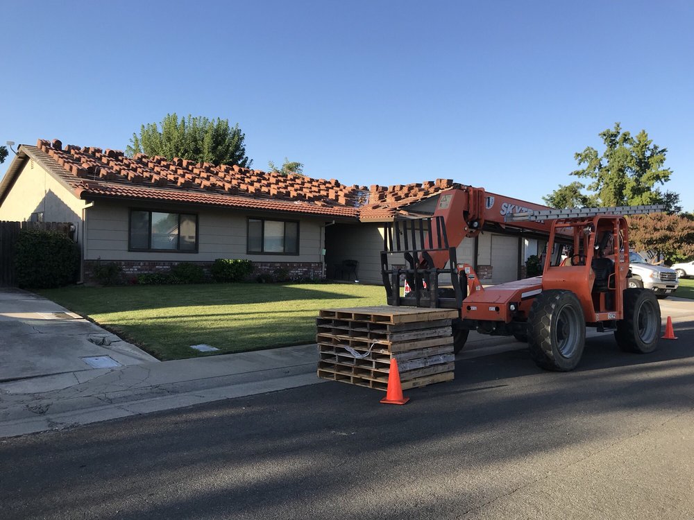 Slide of Premiere Roofing