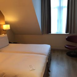 Radisson Blu Balmoral - Standard guest room