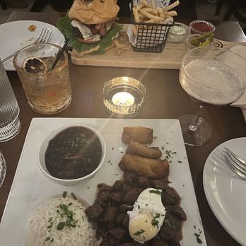 Porta 23 - Porta 23 Burger with fried & Picadinho - Cocktail Bars Near Me - Astoria, New York