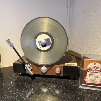 Mansons Lot - Vertical vinyl record player - Cafes Near Me - Hong Kong, HK Mansons Lot - Vertical vinyl record player - Cafes Near Me - Hong Kong, HK