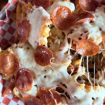 901 Bar & Grill - Pepperoni Fries - Sports Bars Near Me - Los Angeles, California