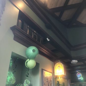 Mavis Winkles Irish Pub - Decor - Irish Pub Near Me - Twinsburg, Ohio Mavis Winkles Irish Pub - Decor - Irish Pub Near Me - Twinsburg, Ohio