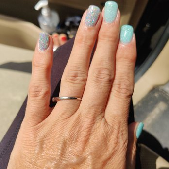 Expert Nails - Dip manicure in silver glitter and light blue glitter - Nail Salons Near Me - Camarillo, California Expert Nails - Dip manicure in silver glitter and light blue glitter - Nail Salons Near Me - Camarillo, California