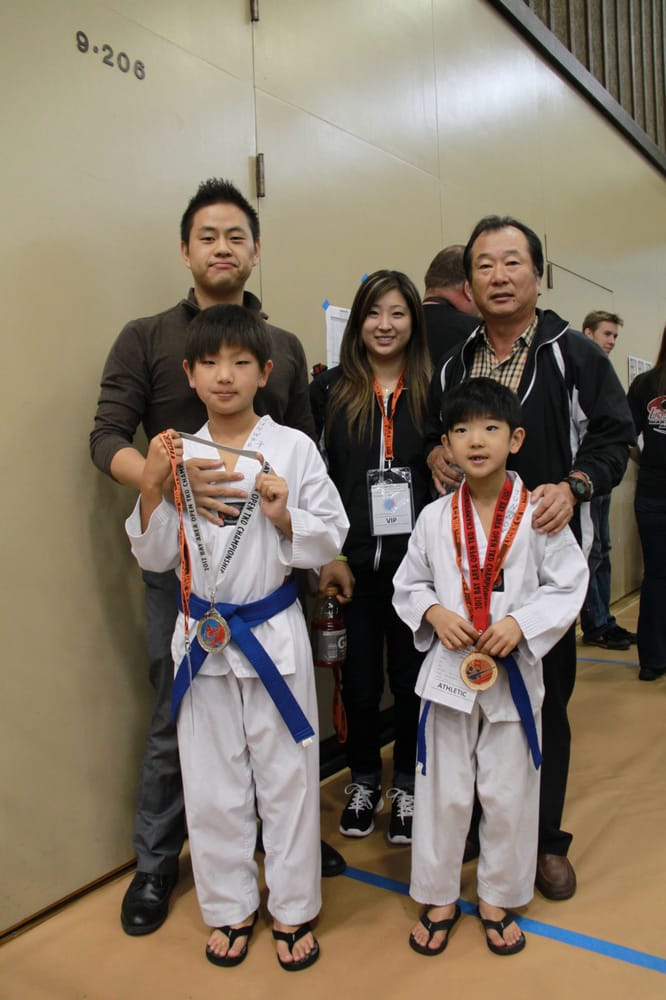 Koo's Tae Kwon Do Academy Logo