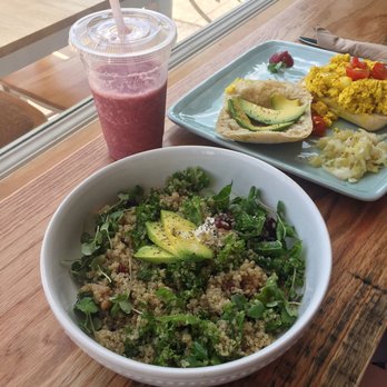 Green Table Cafe - Kale and Quinoa Salad!! - Cafes Near Me - Los Angeles, California