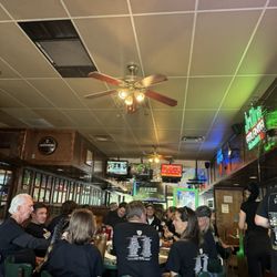 Winston's Food & Spirits - Large group friendly