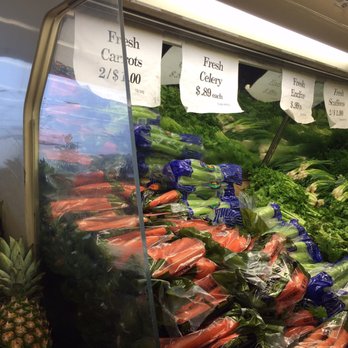 Elias Market - a display of carrots, lettuce, and other vegetables - Fruits & Veggies Near Me - Allentown, Pennsylvania Elias Market - a display of carrots, lettuce, and other vegetables - Fruits & Veggies Near Me - Allentown, Pennsylvania
