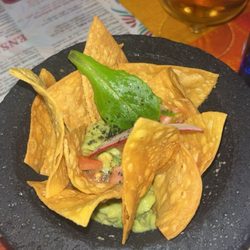 Las Adelitas - guacamole